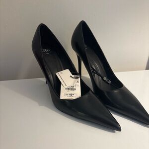 Zara Black Pointed Toe Heels
